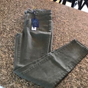 NWT American Eagle army green jeggings